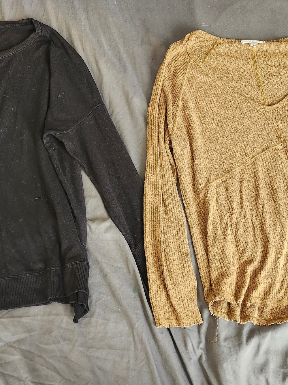 Lot Of 2 Womens Sz L Long Sleeve Tops Moa Moa